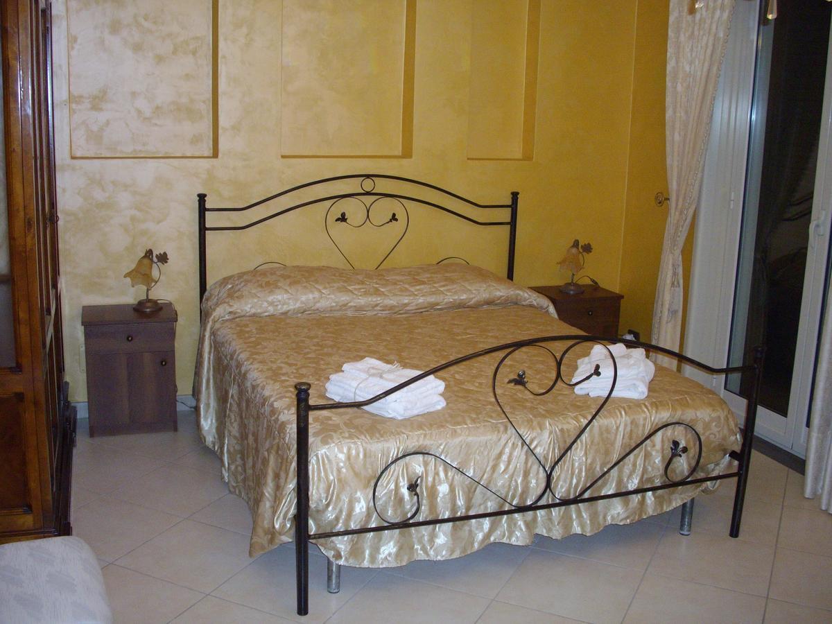 B&B Villa San Leonardo Mascali Exterior foto