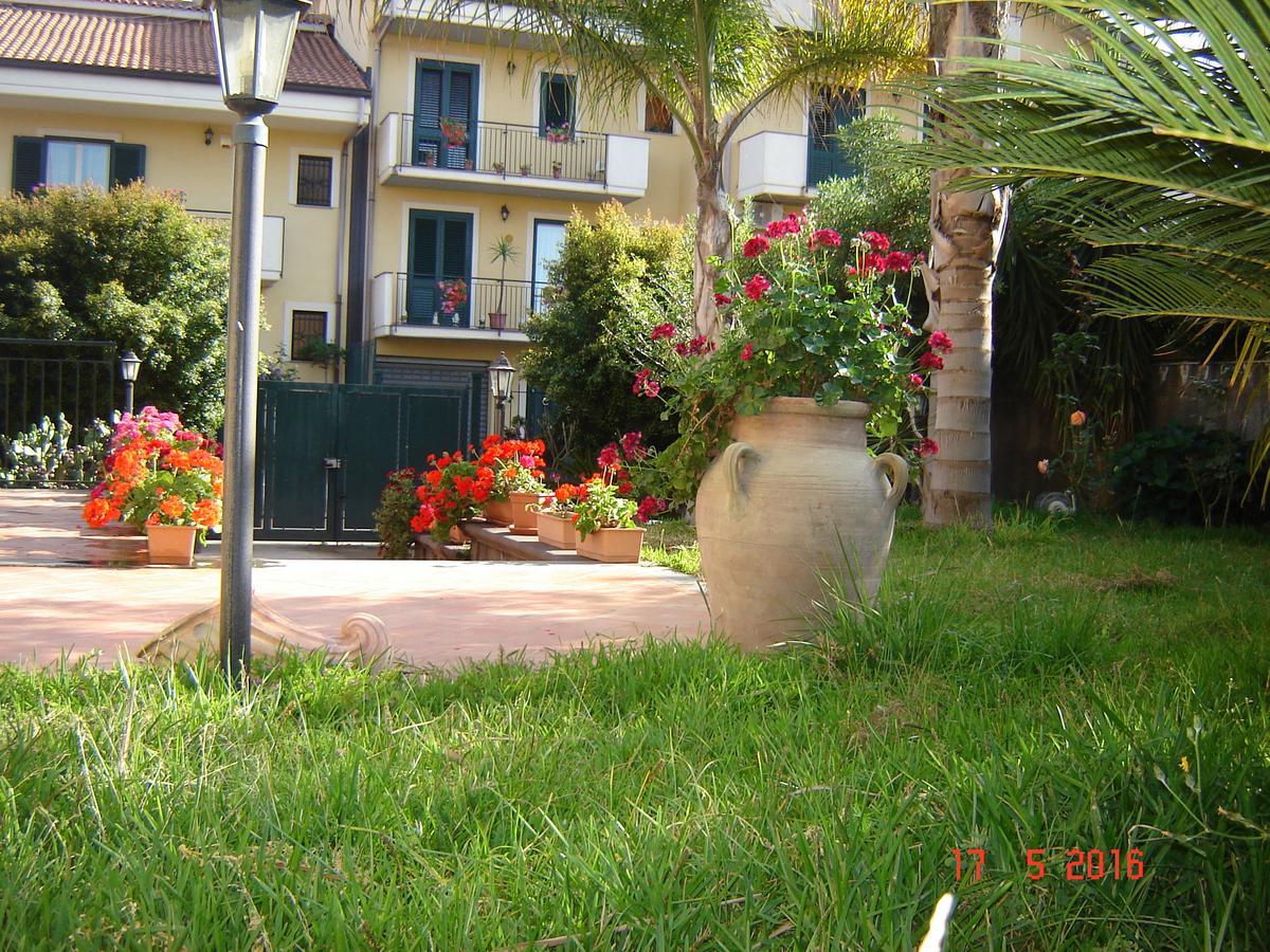 B&B Villa San Leonardo Mascali Exterior foto