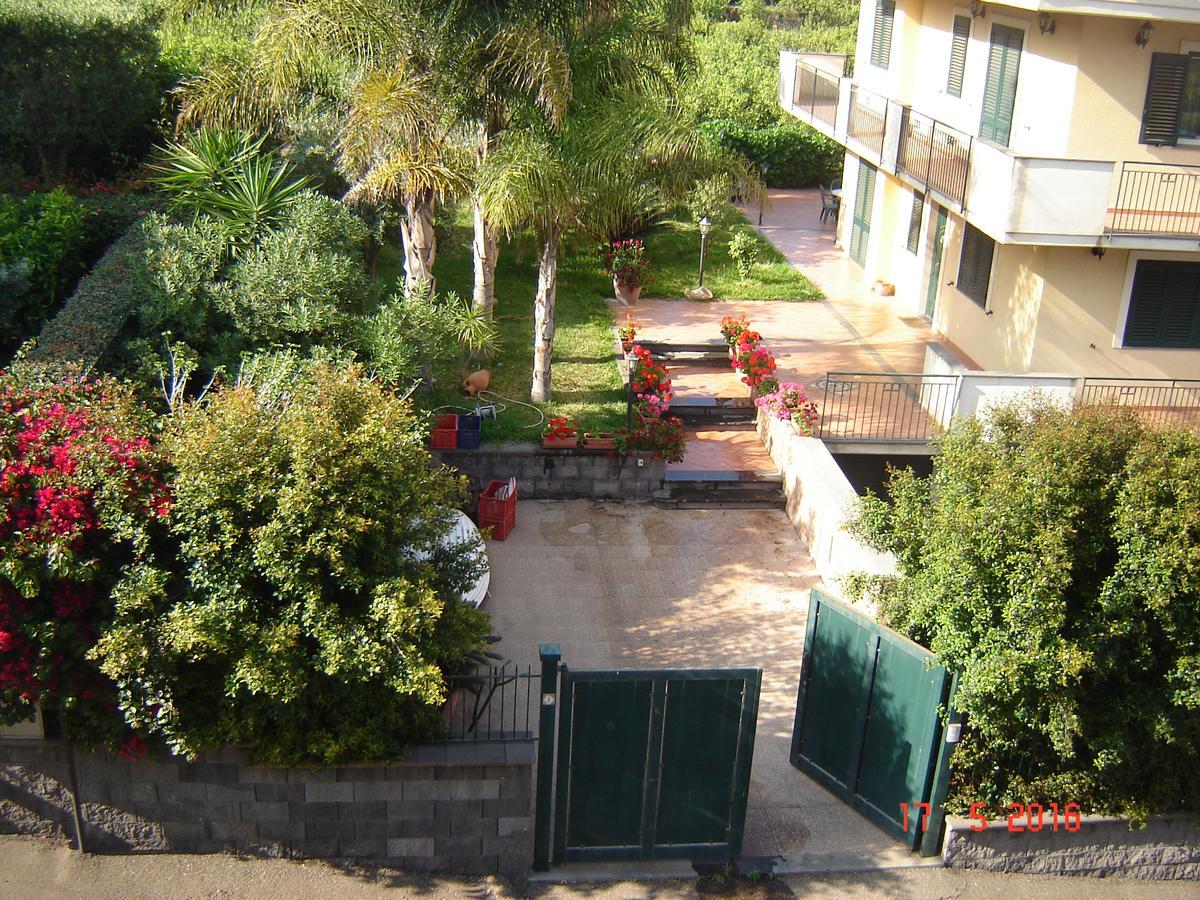 B&B Villa San Leonardo Mascali Exterior foto
